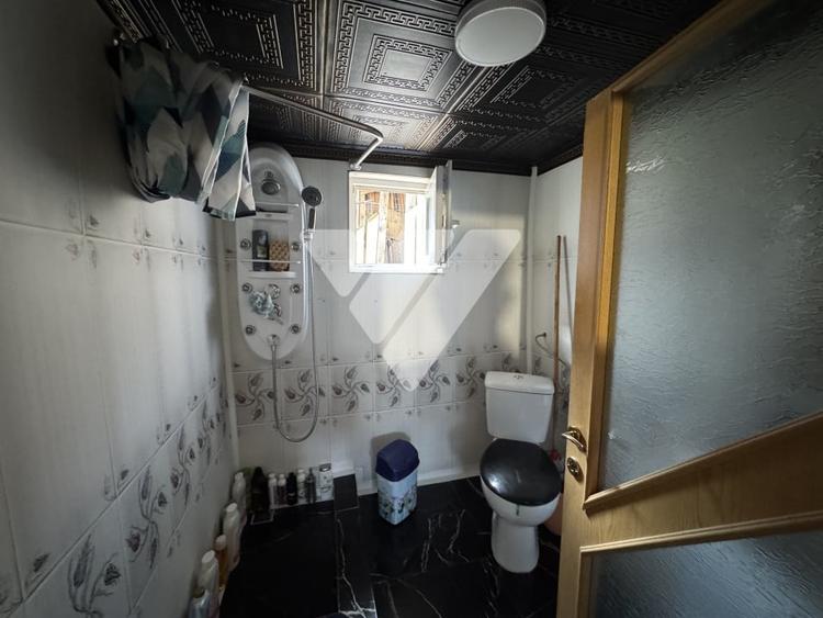 Casă individuală cu 5 camere cu Canalizare în Sadu