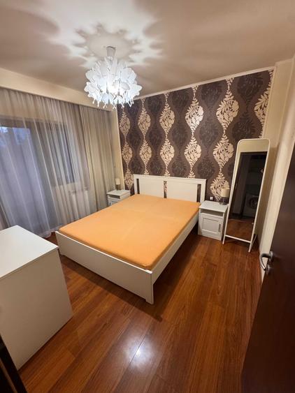 Apartament cu 2 camere semidecomandat în Berceni