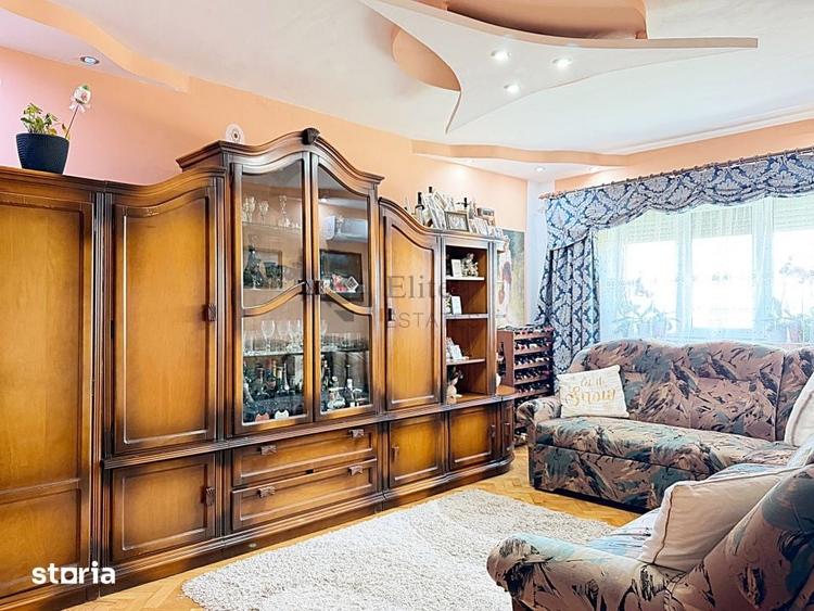 Apartament cu 3 camere decomandat în Salca
