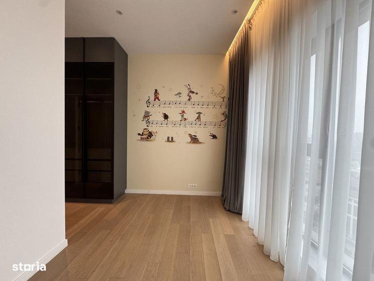 Apartament cu 4 camere, mobilat în Tei