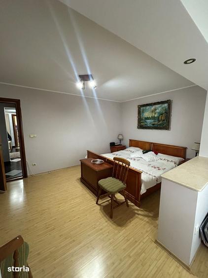Apartament cu 3 camere în Sud