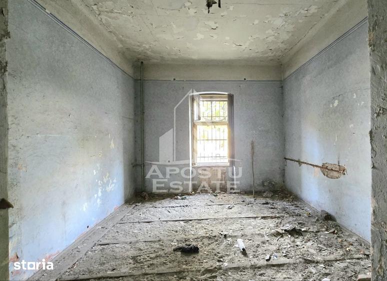 Casă cu Teren 1162 Mp în Iosefin