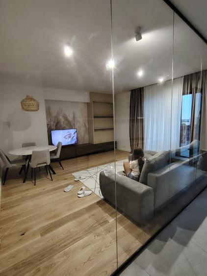 Apartament cu 3 camere decomandat, mobilat în Aviației