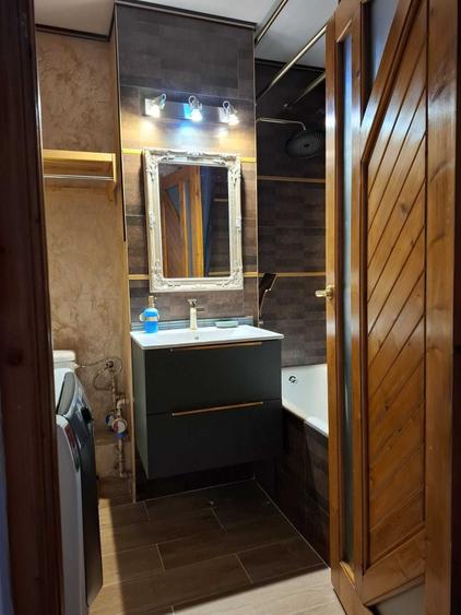 Apartament cu 4 camere în Dacia