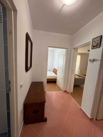 Apartament cu 2 camere decomandat în Florești