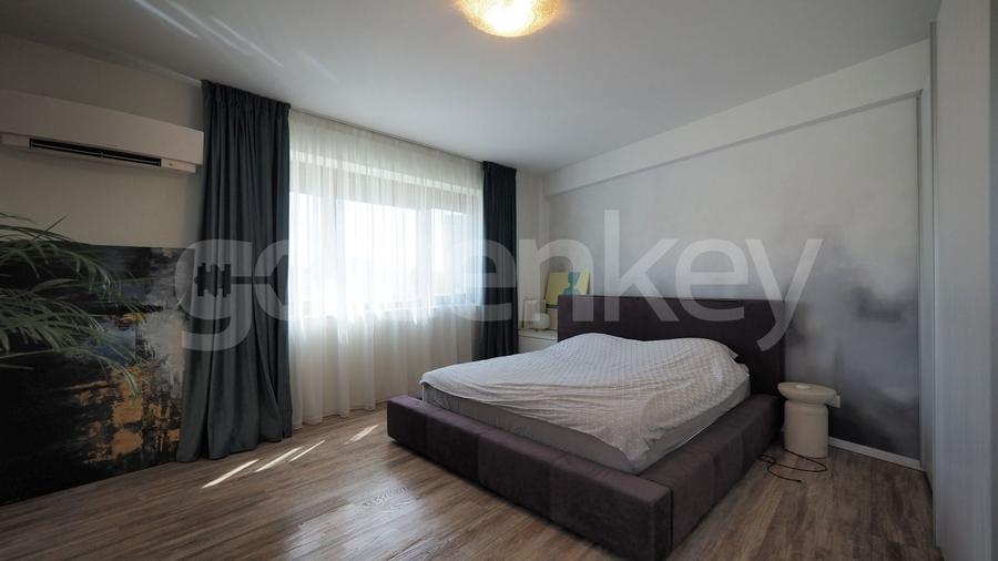 Penthouse cu 4 camere semidecomandat, mobilat în Barbu Văcărescu