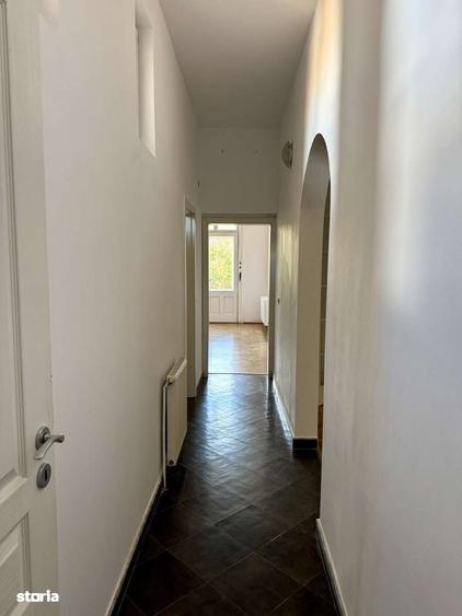 Apartament cu 3 camere semidecomandat în Ultracentral