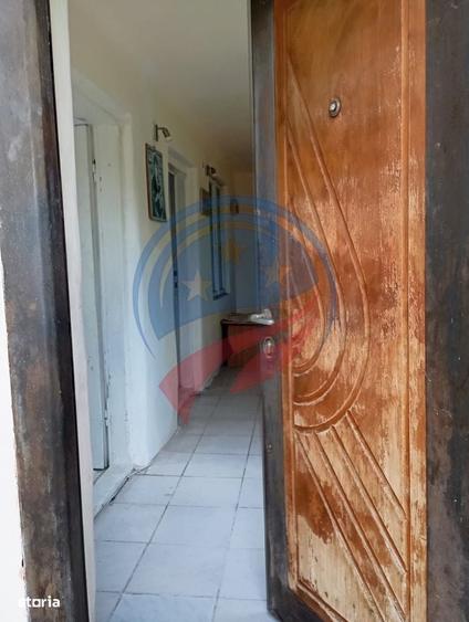 Casă cu 2 camere în Bariera Vâlcii