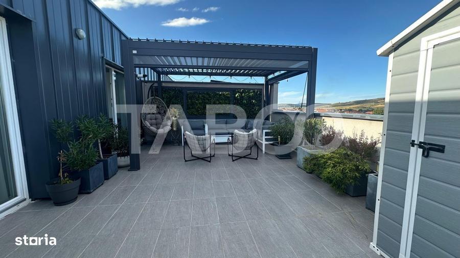 Apartament cu 3 camere decomandat, mobilat în Lupeni