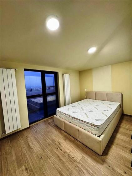 Apartament cu 3 camere decomandat, mobilat în P-ța Mihai Viteazu