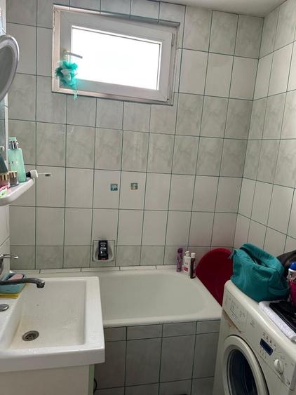 Apartament cu 2 camere decomandat în Precista