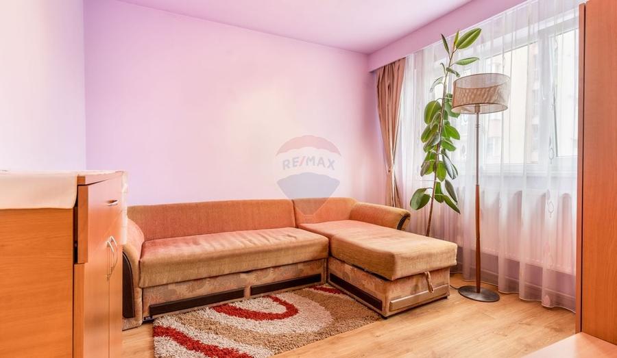 Apartament cu 3 camere semidecomandat, mobilat în Mănăștur