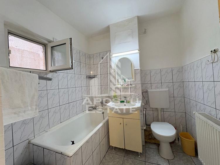 Apartament cu 2 camere decomandat, mobilat în Lipovei