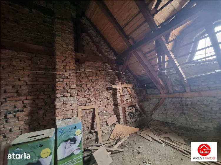 Casă cu 4 camere cu Teren 1344 Mp în Central