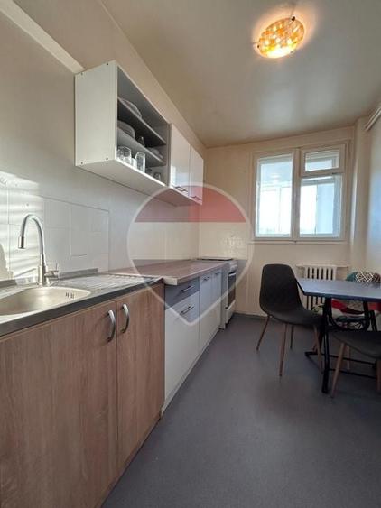 Apartament cu 2 camere semidecomandat, mobilat în P-ța Muncii