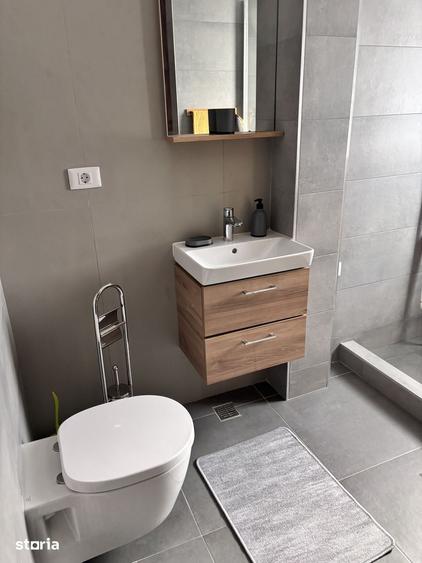 Apartament cu 2 camere, mobilat în Central