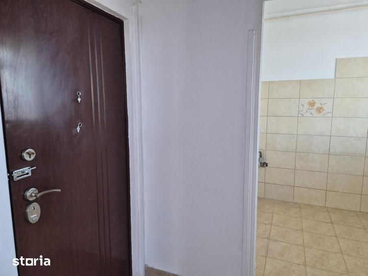 METROU 1 MAI apartament 2 camere FARA RISC SEISMIC - se accepta credit - 11