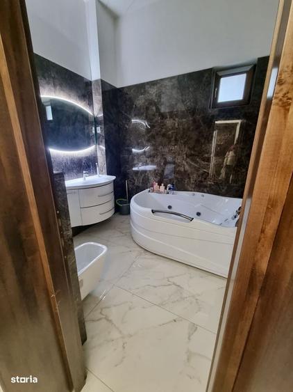 Apartament cu 3 camere decomandat în Ultracentral