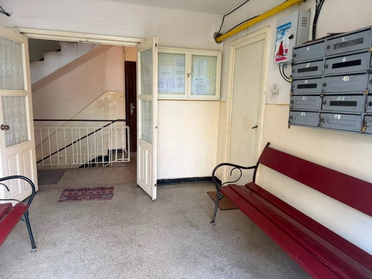 Vand apartament 2 camere decomandate Targu-Neamt, central langa parc - 2