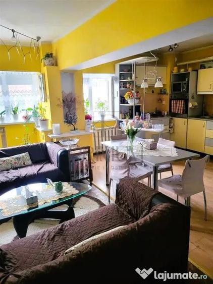 Apartament cu 4 camere decomandat în Simion Bărnuțiu