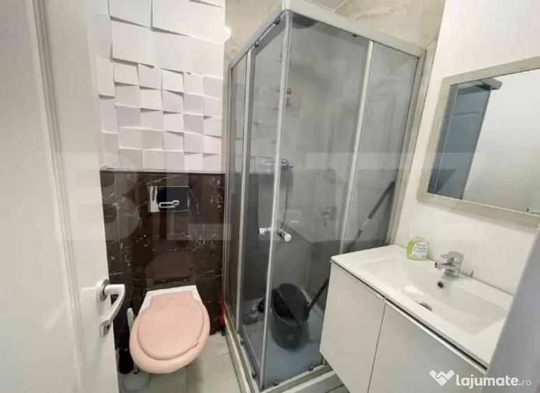 Apartament cu 3 camere decomandat în Rogerius