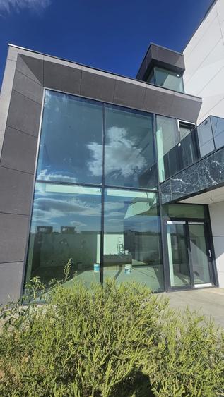 Duplex cu 4 camere cu Canalizare în Central