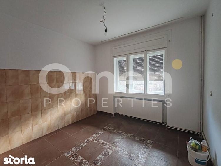 Casă cu 5 camere cu Canalizare în Central