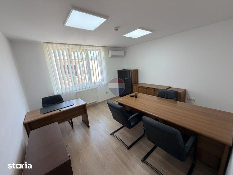 Casă cu 5 camere cu Teren 250 Mp în Grivița