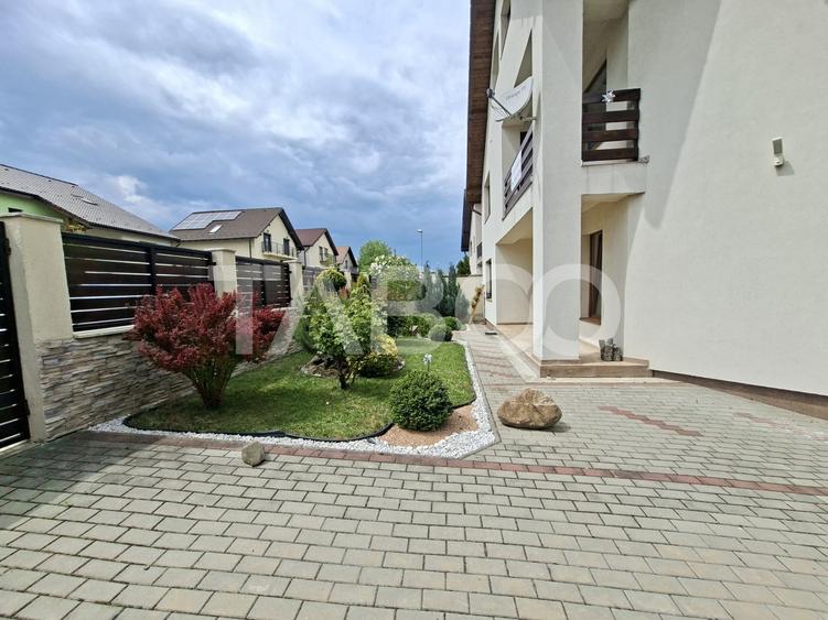 Casă individuală cu 5 camere decomandat cu Canalizare în Șura Mică
