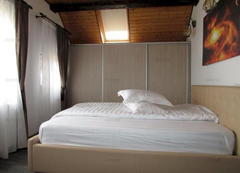 Casă individuală cu 6 camere decomandat cu Canalizare în Sud