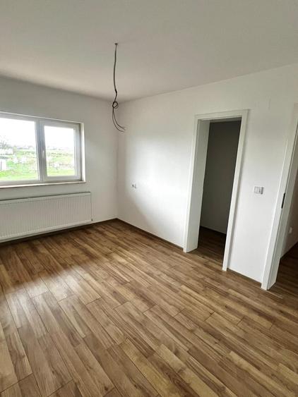Duplex cu 4 camere cu Teren 300 Mp în Cetate