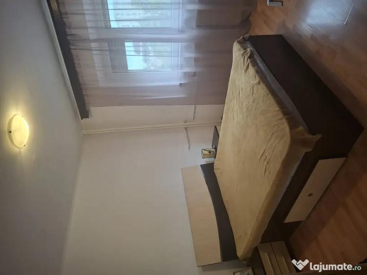 Apartament cu 3 camere decomandat în 13 Septembrie