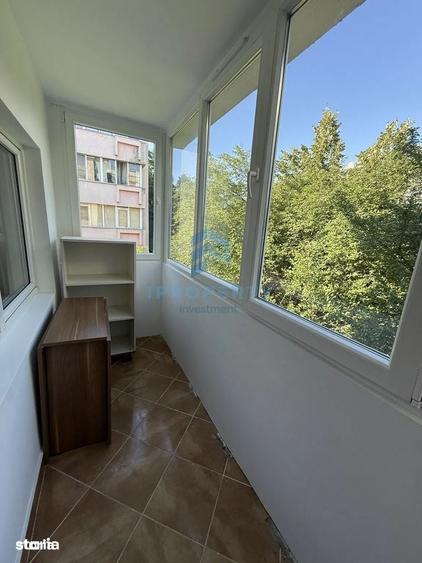 Apartament cu 3 camere decomandat în Lacul Tei