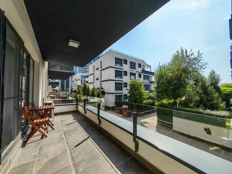 Apartament cu 3 camere decomandat, mobilat în Barbu Văcărescu