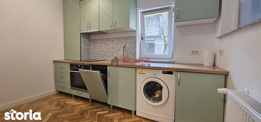 Apartament cu 2 camere decomandat, mobilat în Brașovul Vechi