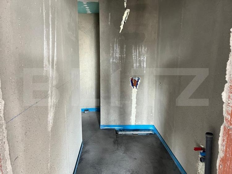 Casă individuală cu 4 camere cu Canalizare în Sântandrei