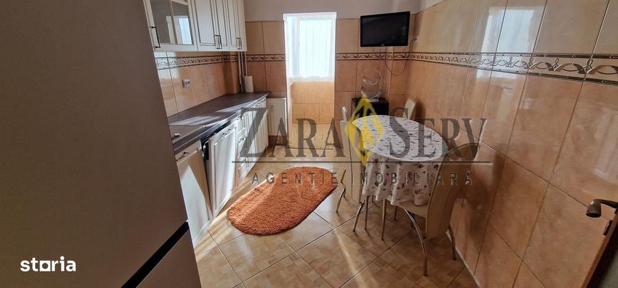 Apartament cu 3 camere decomandat în Cantacuzino