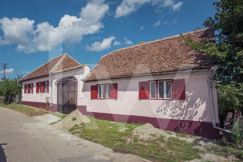 Casă individuală cu 4 camere cu Canalizare în Alămor