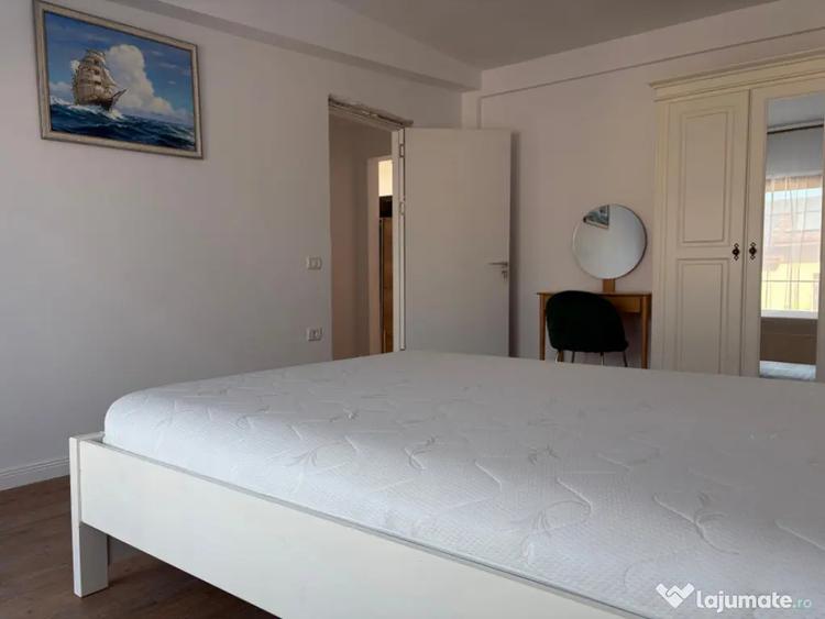 Apartament cu 3 camere decomandat, mobilat în Primo