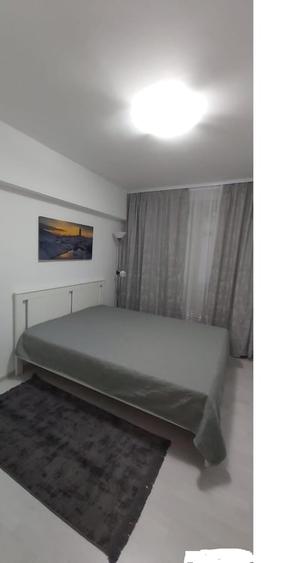 Apartament cu 3 camere decomandat în Giurgiului