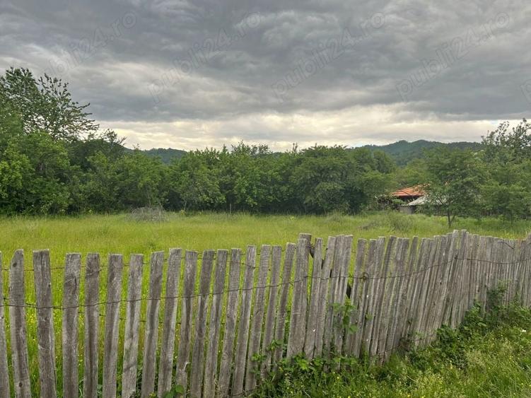 Teren în Polovragi