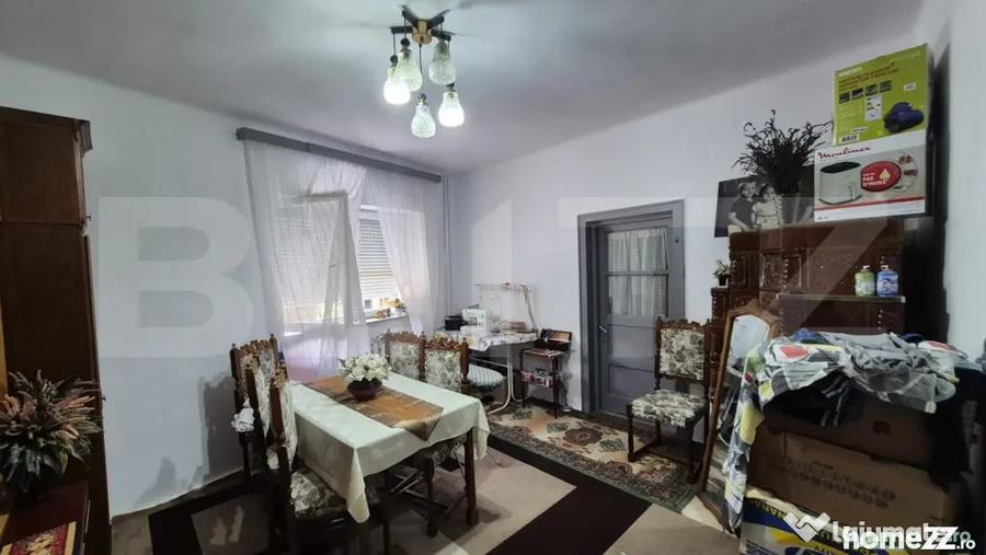 Casă cu 1 camere cu Teren 500 Mp în Titulescu