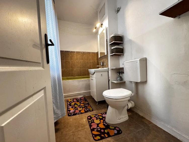Apartament cu 2 camere nedecomandat în Mioriței