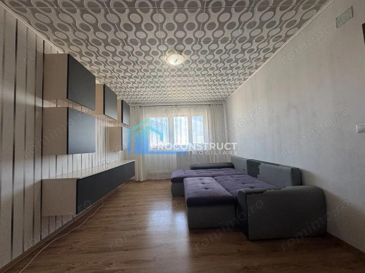 Apartament cu 4 camere decomandat, mobilat în Soarelui
