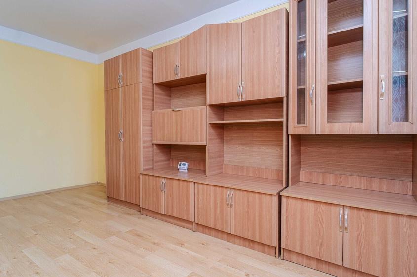 Apartament cu 2 camere decomandat, mobilat în Alexandru cel Bun