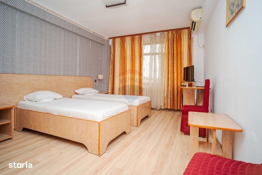 Spațiu comercial, de 1,855 mp, în Central