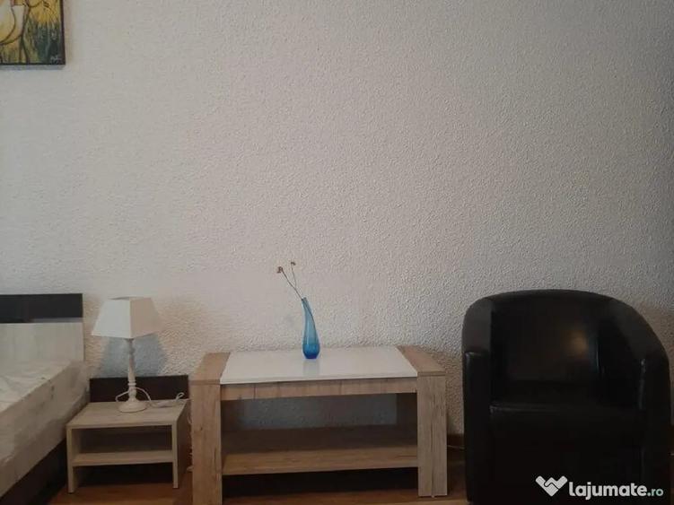 Garsonieră decomandată în Lujerului