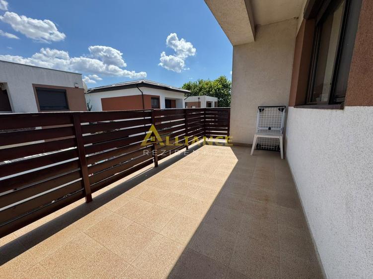 Casă cu 4 camere cu Teren 300 Mp în Glina