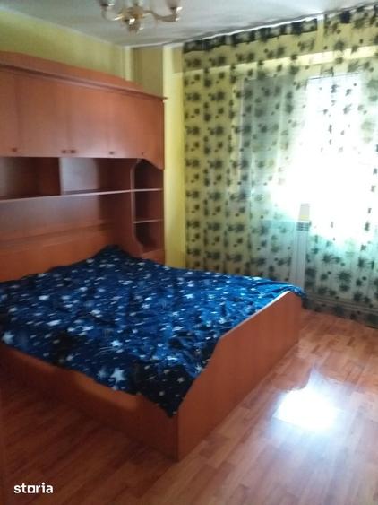Apartament cu 3 camere decomandat în Micro 17
