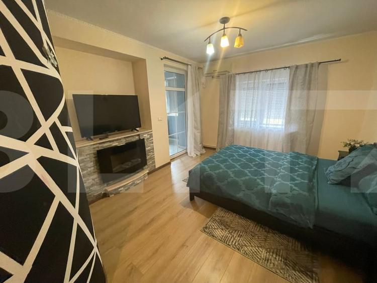 Apartament cu 4 camere decomandat, mobilat în Girocului